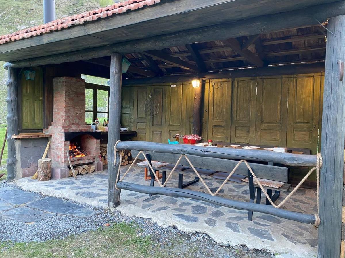 Villa Little Wood House Gergeti Kazbegi Exterior foto